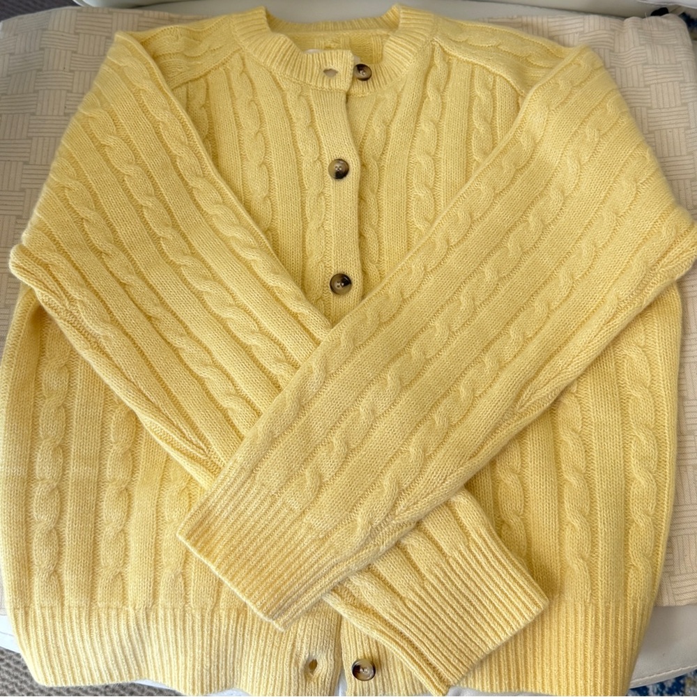 Doen Yellow Cable Knit Cardigan - Picture 10 of 11